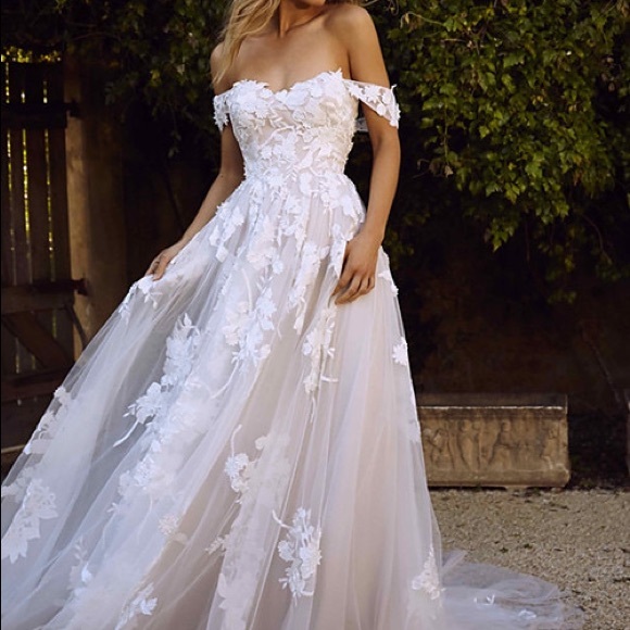 US Size 16W A-Line Wedding Dress - Picture 6 of 7